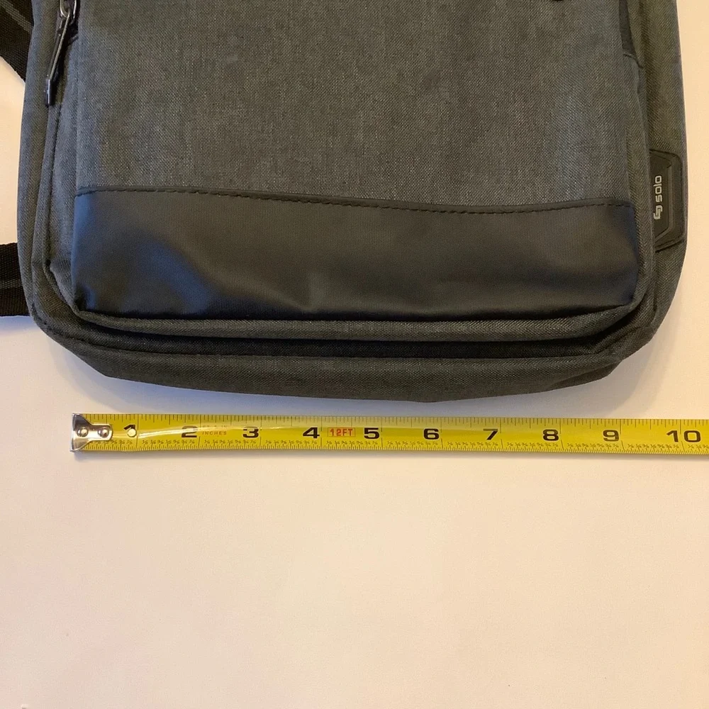 Solo 13.5” Urban Universal 11-inch Tablet Sling Bag